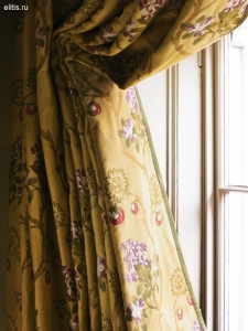 zoffany-cherry-blossom-yellow-curtain-detail-b.jpg